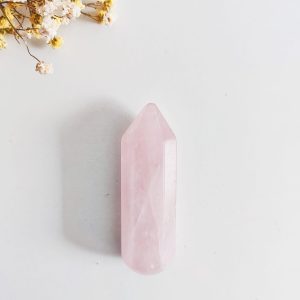 Masajeador lápiz de Cuarzo Rosa