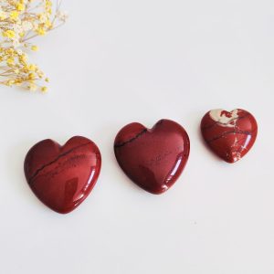 Corazón de jaspe rojo mediano