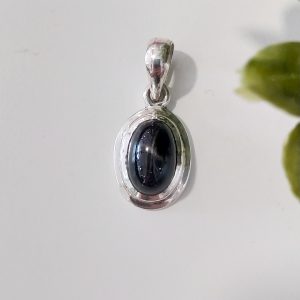 Colgante Ovalado Black Star plata